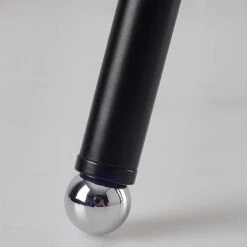 White And Gray Feather Table Lamp -Demolights Sales Store Image04 42eca25d d998 43f5 8d1c 37156715d5d8