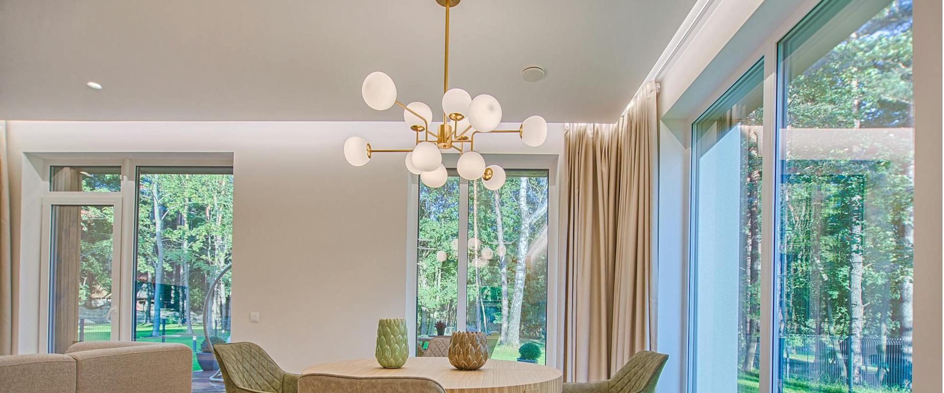 Demolights Sales Store -Demolights Sales Store pexels fotoaibe 1571463